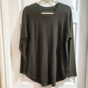 NWOT AEO Green Waffle Knit Thermal Long Sleeve Shirt - L